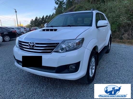 TOYOTA HILUX SW4 3.0 SRV 4X4 16V TURBO 2012